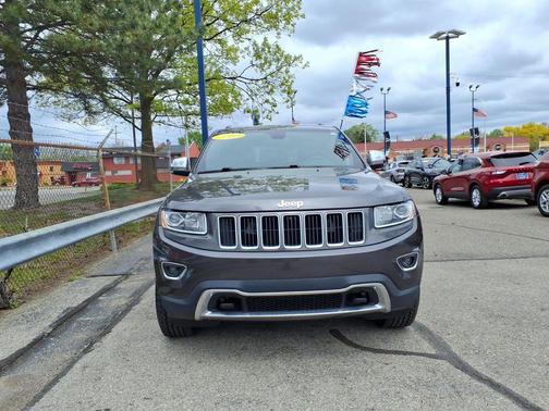 Granite Crystal Metallic Clearcoat 2016 Jeep Grand Cherokee Limited