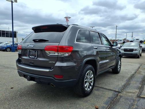 Granite Crystal Metallic Clearcoat 2016 Jeep Grand Cherokee Limited