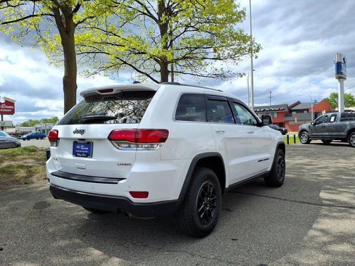 Bright White Clearcoat 2020 Jeep Grand Cherokee Laredo