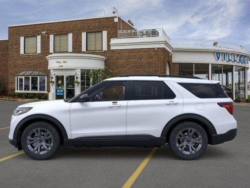 Star White Metallic Tri-Coat 2026 Ford Explorer Active