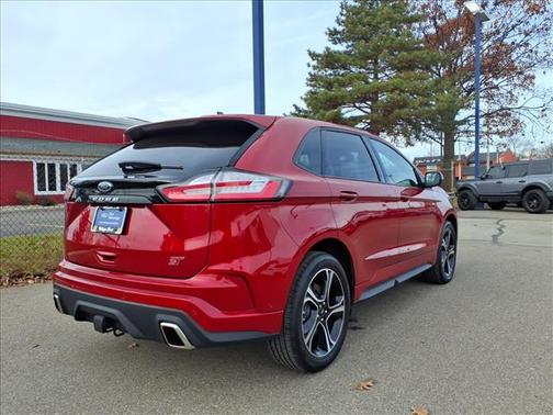 2022 Ford Edge ST