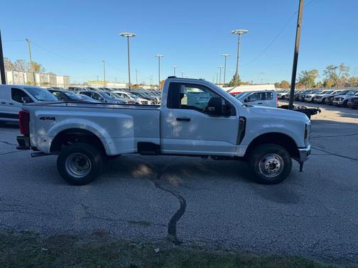 2026 Ford F-350 XLT