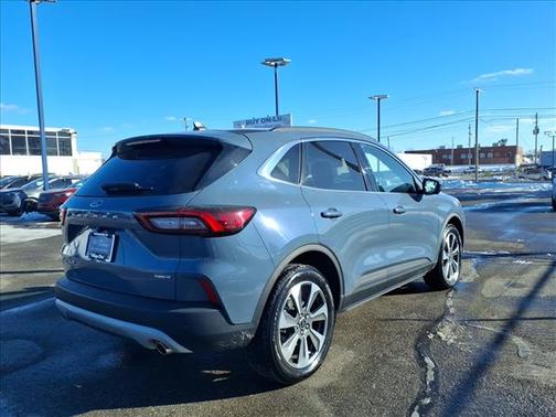 2023 Ford Escape Platinum