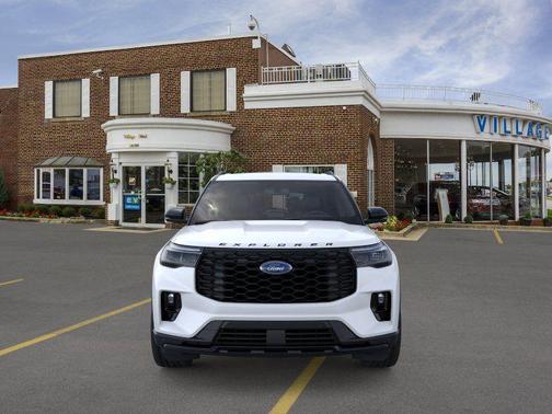 Star White Metallic Tri-Coat 2026 Ford Explorer ST-Line