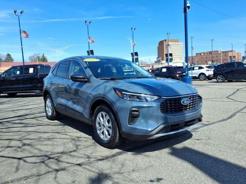 Vapor Blue Metallic 2023 Ford Escape Active
