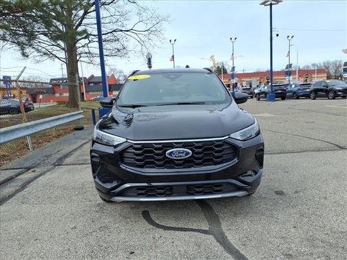 Agate Black Metallic 2024 Ford Escape ST-Line