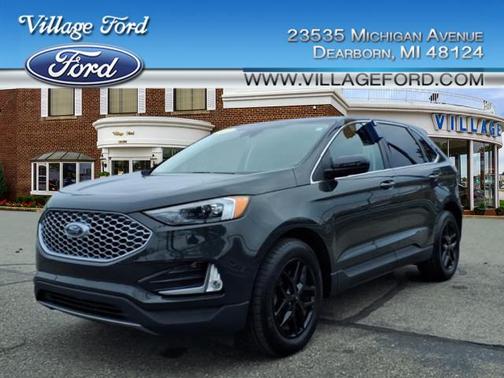 Forged Green Metallic 2023 Ford Edge SEL