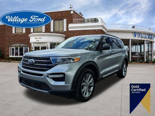 Iconic Silver Metallic 2024 Ford Explorer XLT