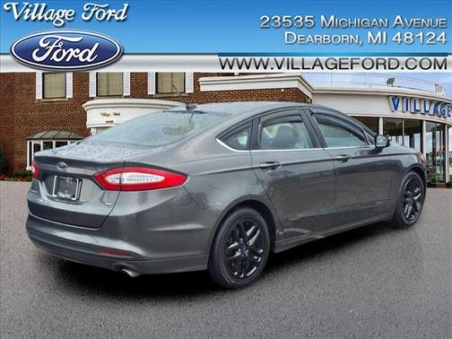 2016 Ford Fusion SE