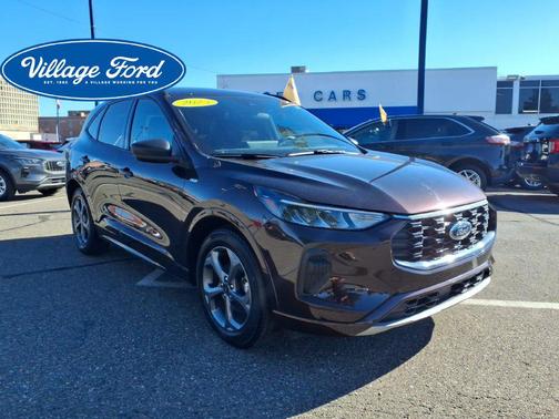 Cinnabar Red Metallic Premium Colorant 2023 Ford Escape ST-Line