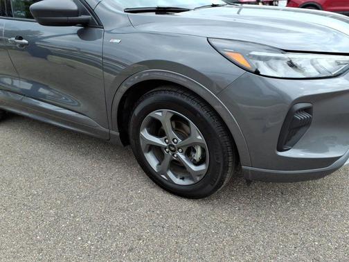 Carbonized Gray Metallic 2024 Ford Escape ST-Line