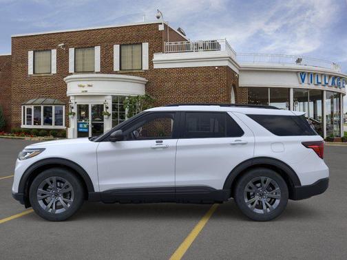 Space White Metallic 2026 Ford Explorer Active