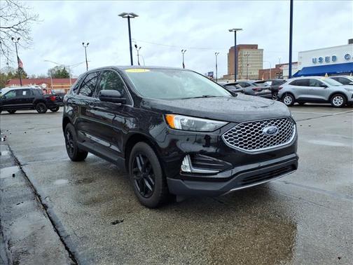 Agate Black Metallic 2024 Ford Edge SEL