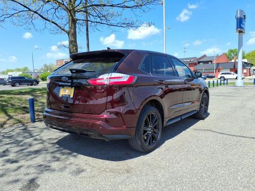 Burgundy Velvet Metallic Tinted Clearcoat 2023 Ford Edge ST Line