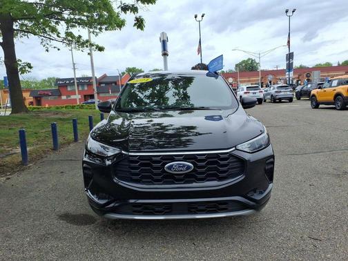 Agate Black Metallic 2024 Ford Escape ST-Line