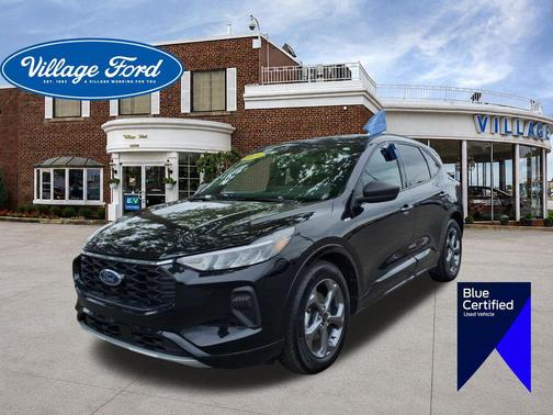 Agate Black Metallic 2024 Ford Escape ST-Line