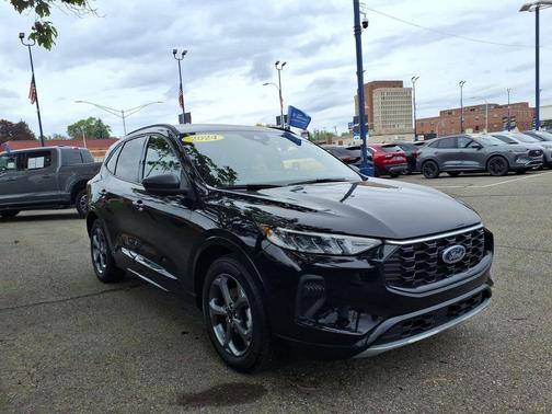 Agate Black Metallic 2024 Ford Escape ST-Line
