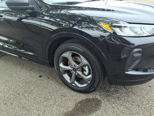 Agate Black Metallic 2024 Ford Escape ST-Line