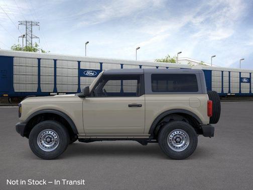Desert Sand 2026 Ford Bronco Base