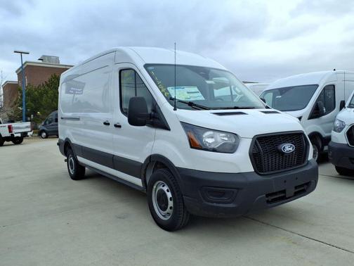 Oxford White 2026 Ford Transit-250 Base