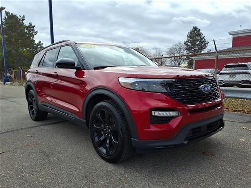 2024 Ford Explorer ST-Line