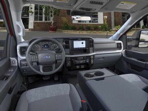 2025 Ford F-250 XLT
