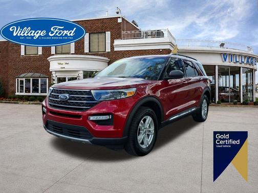 Rapid Red Metallic Tinted Clearcoat 2023 Ford Explorer XLT