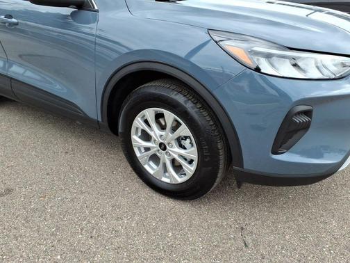 Vapor Blue Metallic 2023 Ford Escape Active