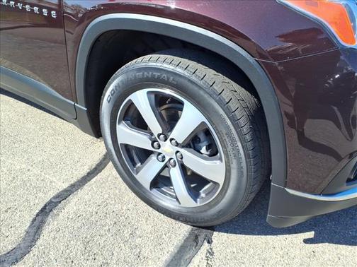 2021 Chevrolet Traverse LT Leather
