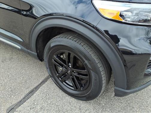 Agate Black 2023 Ford Explorer XLT