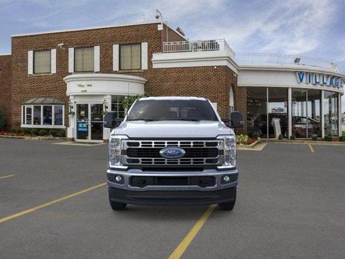 2025 Ford F-350 XLT