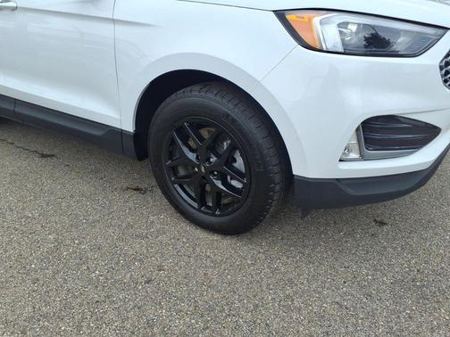 Oxford White 2023 Ford Edge SEL