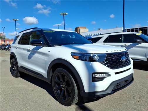 2023 Ford Explorer ST-Line