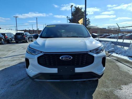 Oxford White 2025 Ford Escape Active