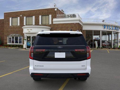 Star White Metallic Tri-Coat 2026 Ford Expedition Max Platinum