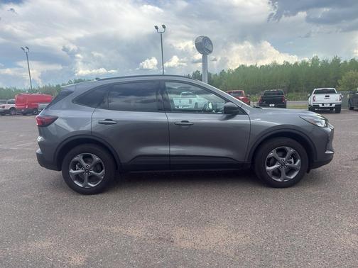Carbonized Gray Metallic 2025 Ford Escape ST-Line