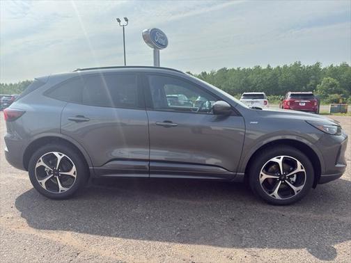 2025 Ford Escape ST-Line Elite