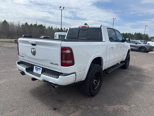 Bright White Clearcoat 2020 RAM 1500 Laramie