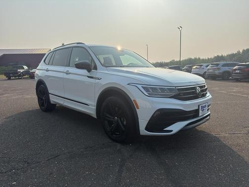2023 Volkswagen Tiguan 2.0T SE R-Line Black 4MOTION