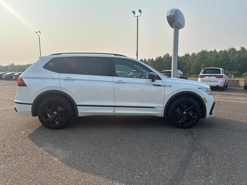 2023 Volkswagen Tiguan 2.0T SE R-Line Black 4MOTION