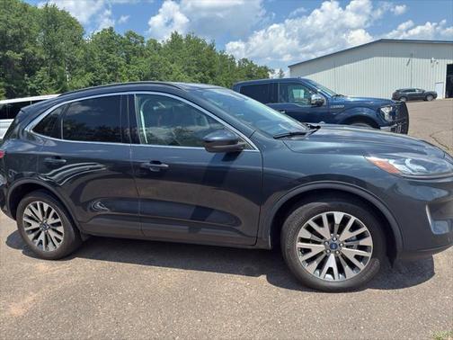 2022 Ford Escape Titanium