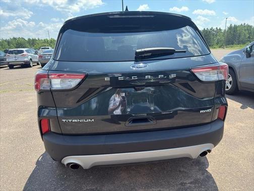 2022 Ford Escape Titanium
