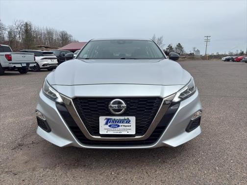 2022 Nissan Altima SR FWD