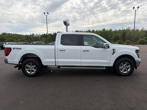 Oxford White 2024 Ford F-150 XLT