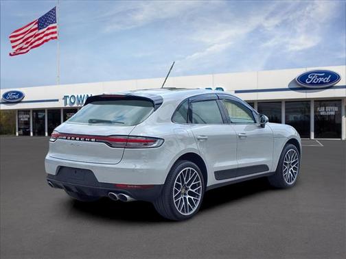 2021 Porsche Macan Base