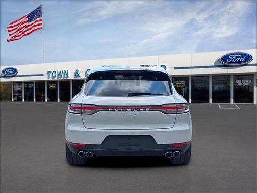 2021 Porsche Macan Base