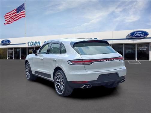 2021 Porsche Macan Base