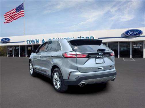2023 Ford Edge Titanium