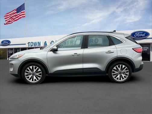 2022 Ford Escape Titanium