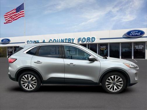 2022 Ford Escape Titanium